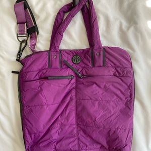 lululemon fast in flight tote